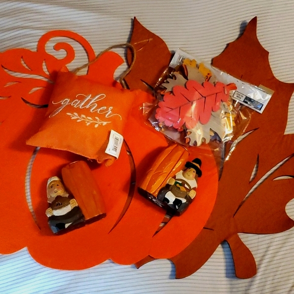 Fall decor items - Picture 1 of 8